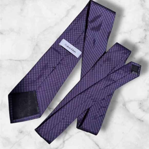 ✅💎Mens Vintage Calvin Klein Purple Tie - Picture 3 of 11